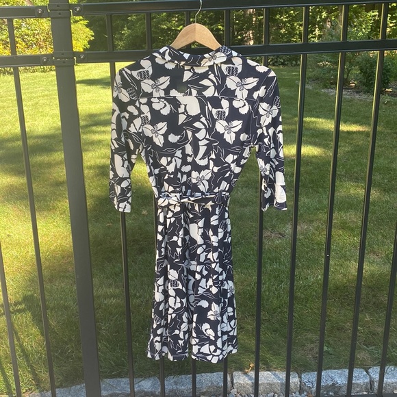 Old Navy dress with navy and white floral print size medium. - Picture 2 of 8